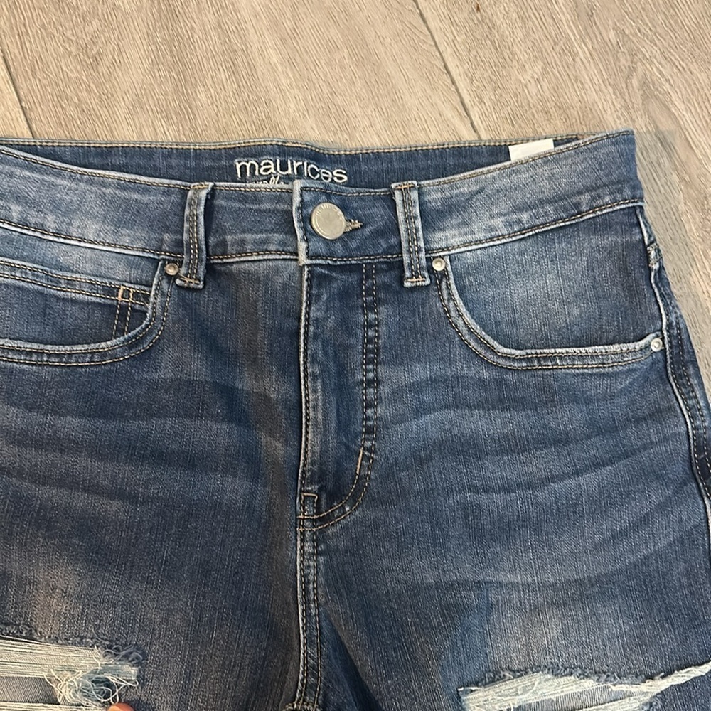 Maurice’s Blue Distressed Women's Jeans size 8 - Picture 2 of 7